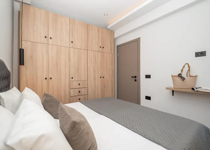 Apartment Center B *